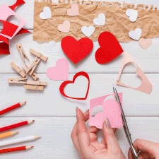 Valentinstag-Bastelarbeiten