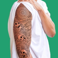 Erwachsenen-Tattoos