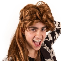 Brunette Perücke aus den 80er Jahren