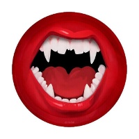 17 cm Vampirzahn Teller - 6 Stück